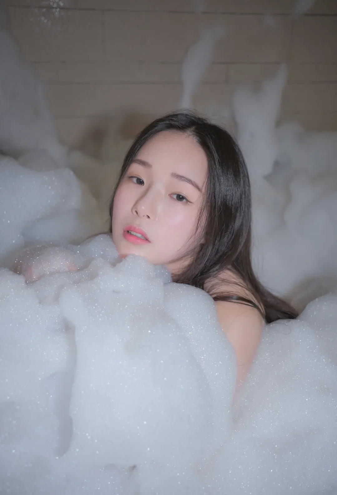 Pia(피아)白色泡沫背景柔和色调写真