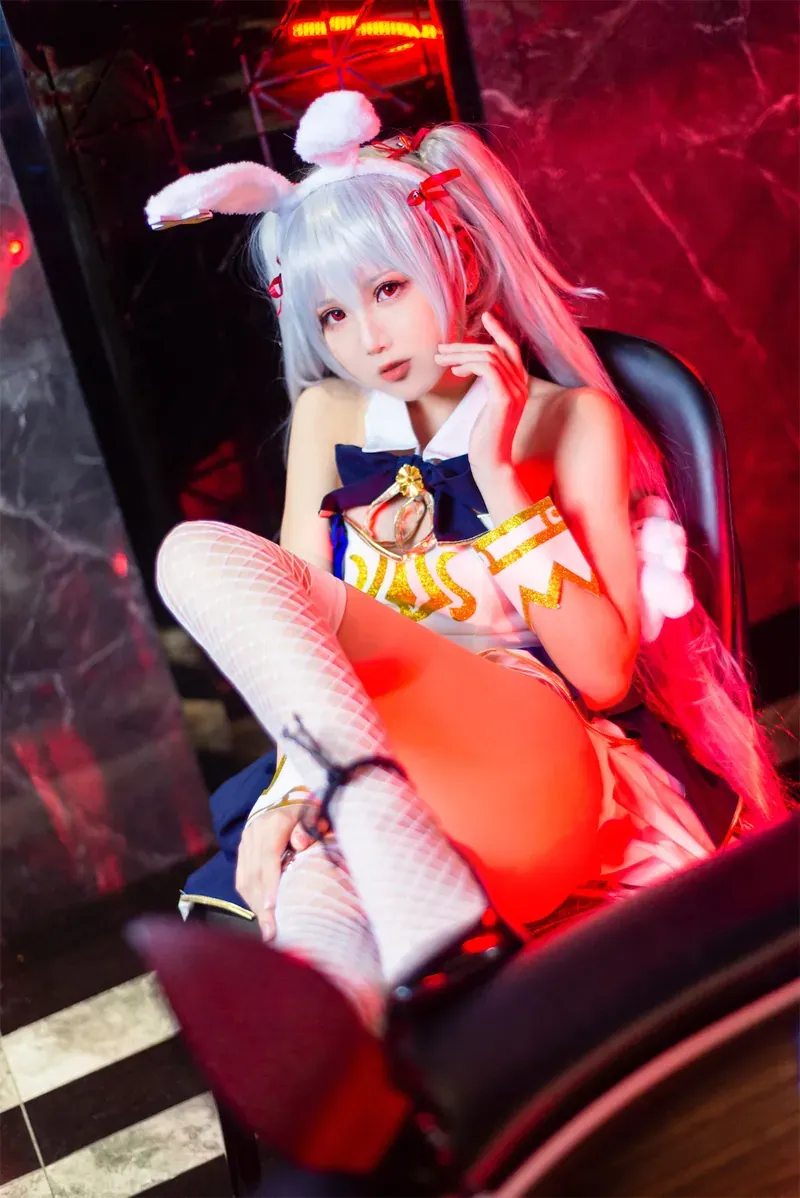 隼隼子 cosplay 写真与海外 隼隼子白色长发兔耳服装cosplay造型