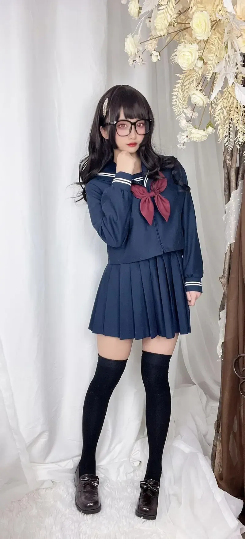 妲己Toxic深色制服风格写真