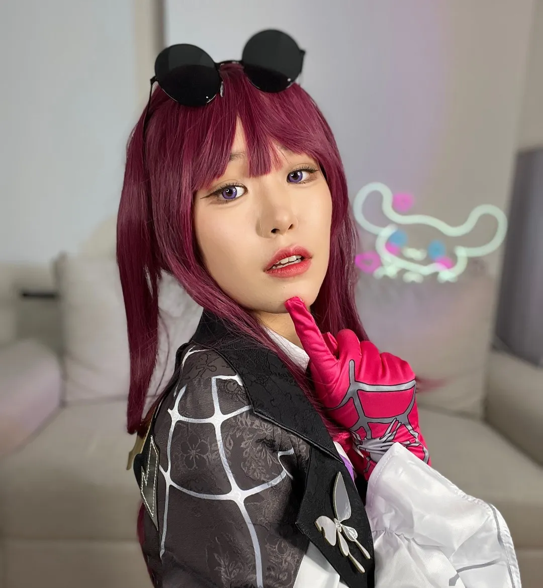MeriolChan海外Coser 暗色角色服装近景造型