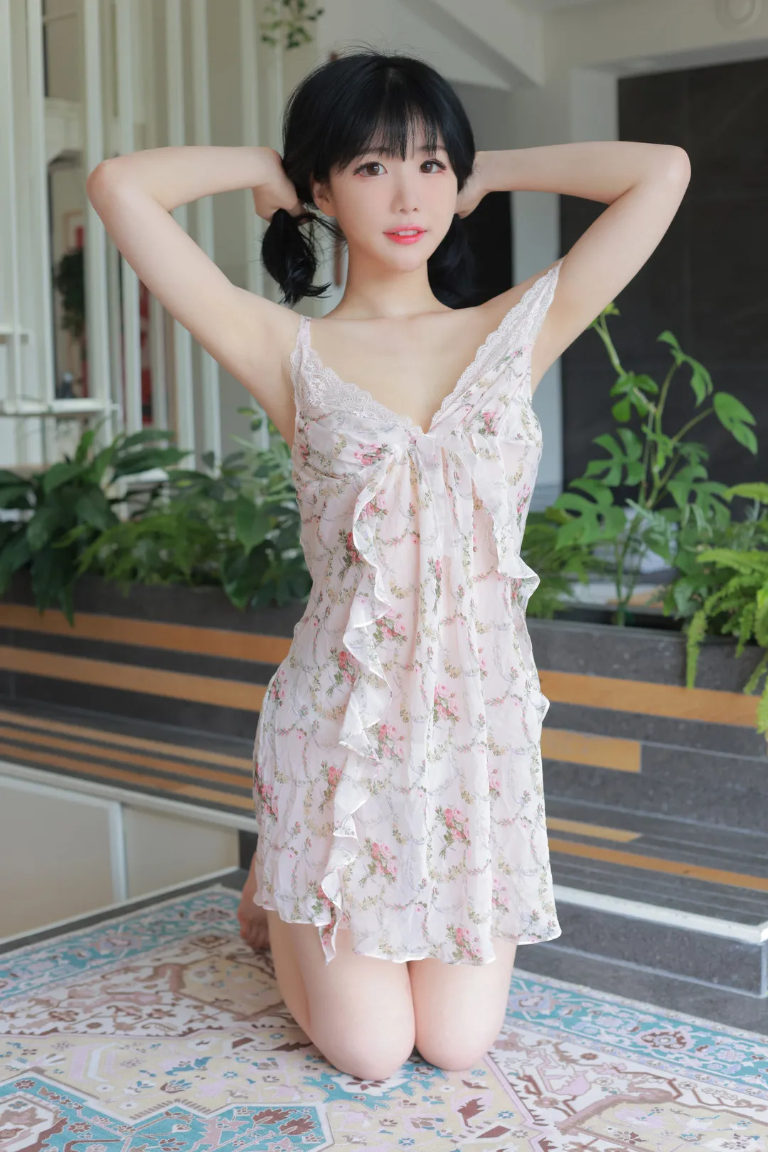 Monthly Addielyn（에디린） Monthly Addielyn 花纹裙装室内写真场景