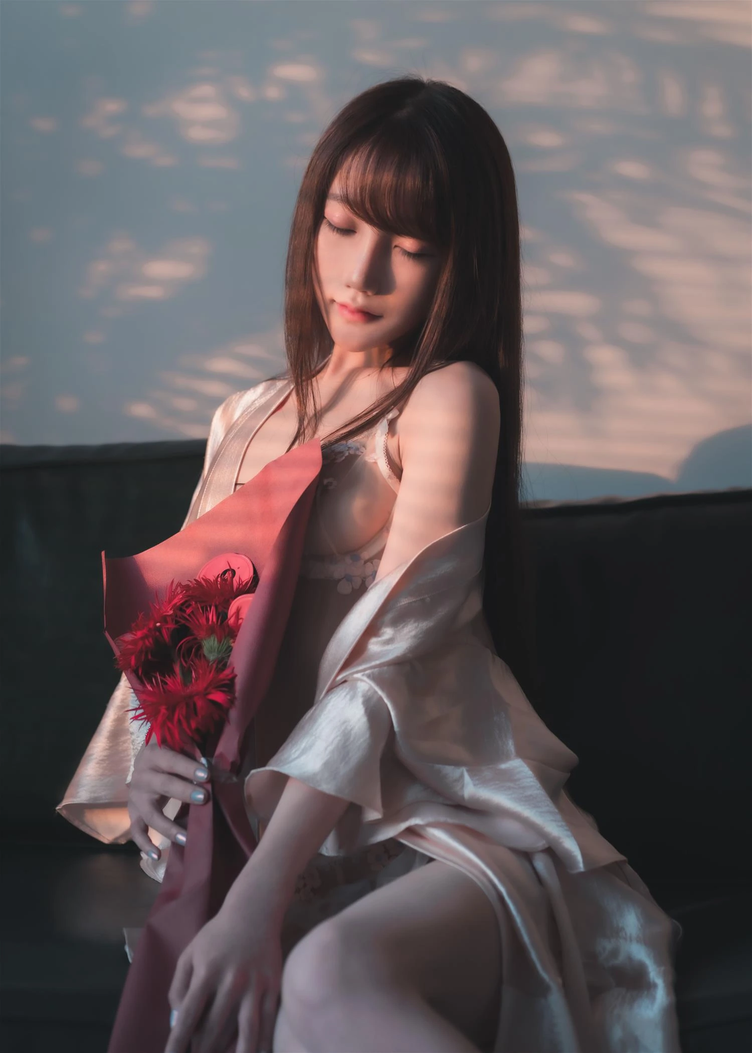 星野咪兔cosplay海外 星野咪兔白色服饰场景照片