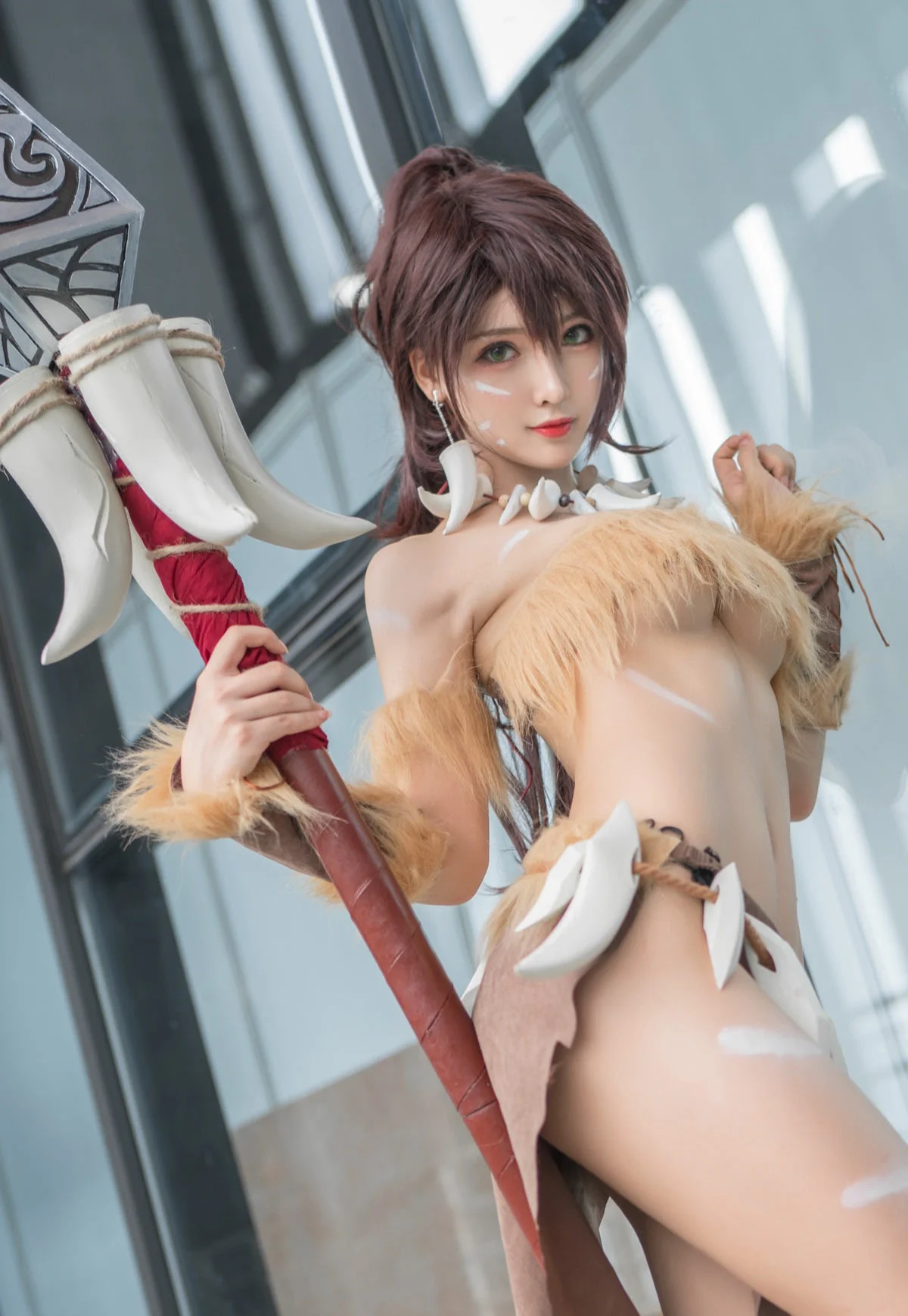 只是简言 cosplay 跨语言名称与作品 只是简言奇幻角色Cosplay中的浅色服装与武器造型