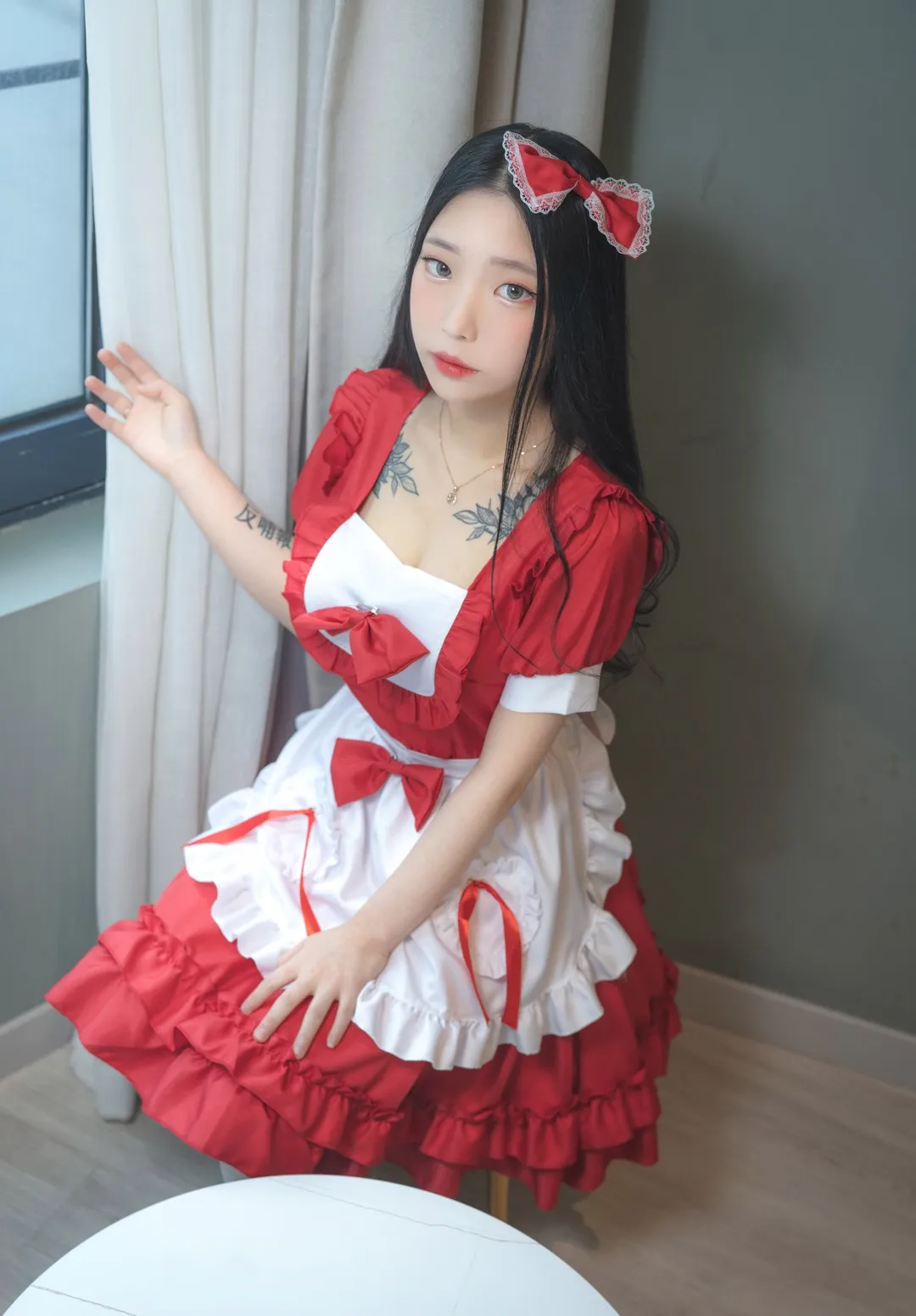 YeonHwa(연화) cosplay海外创作者 YeonHwa(연화)公开图片,展示姿势、镜头角度和场景关系
