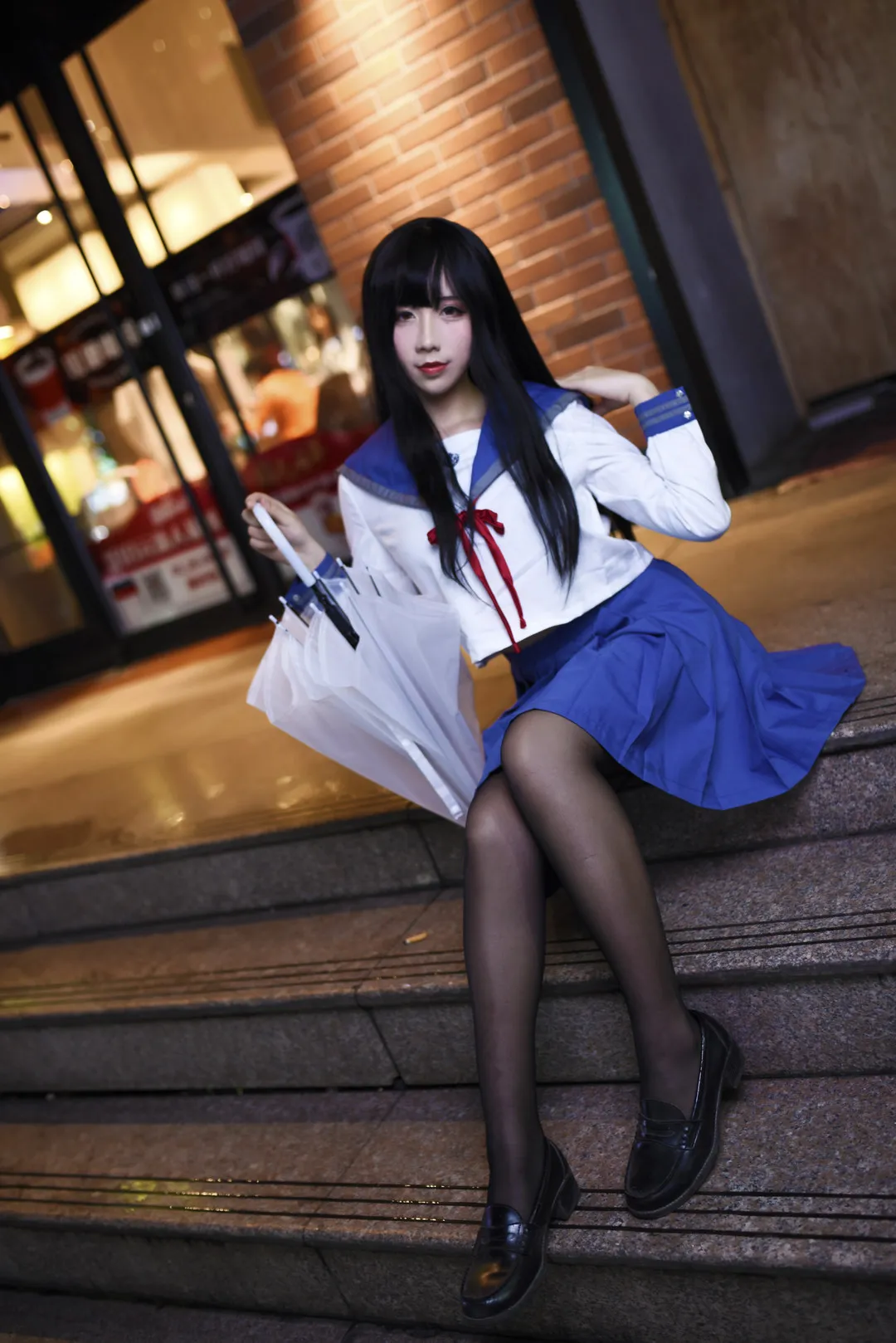 九曲jean cosplay与海外名称 九曲Jean蓝白服装角色造型照片