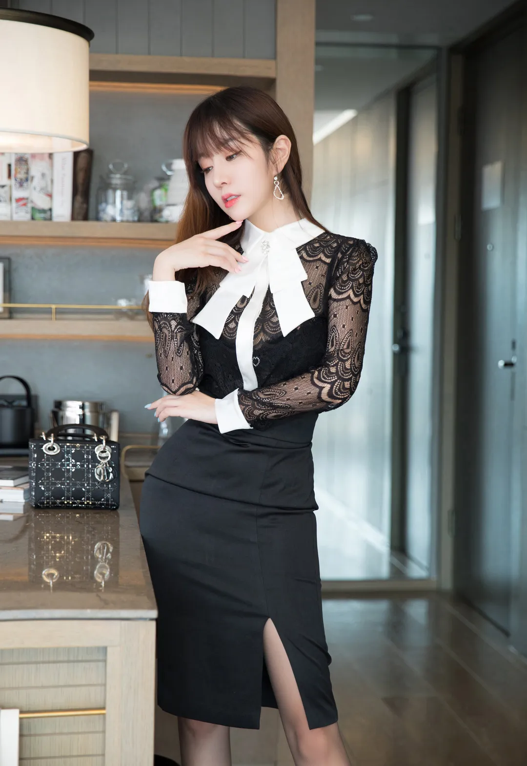XINGYAN星颜社海外名称与作品 XINGYAN星颜社黑白服装室内站姿照片
