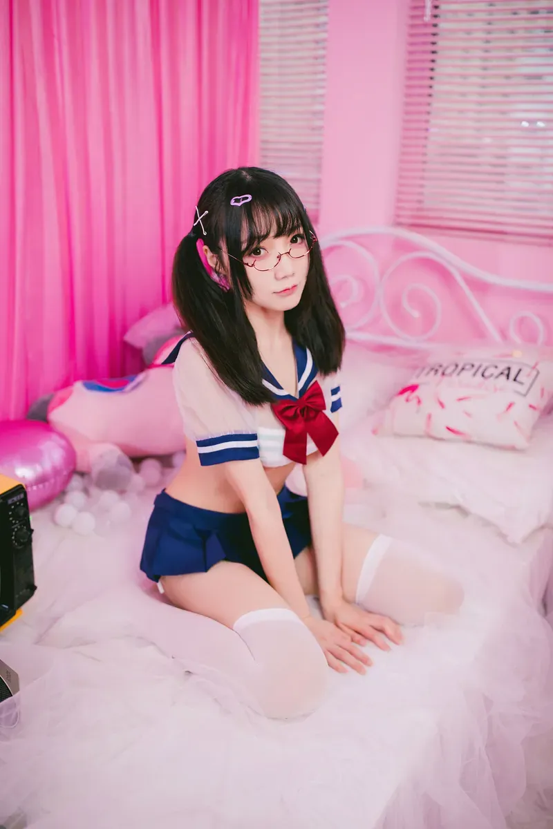 妖少you1 Cosplay作品与海外名称 妖少you1 Cosplay造型图片,可见发型、服饰和角色化装扮元素