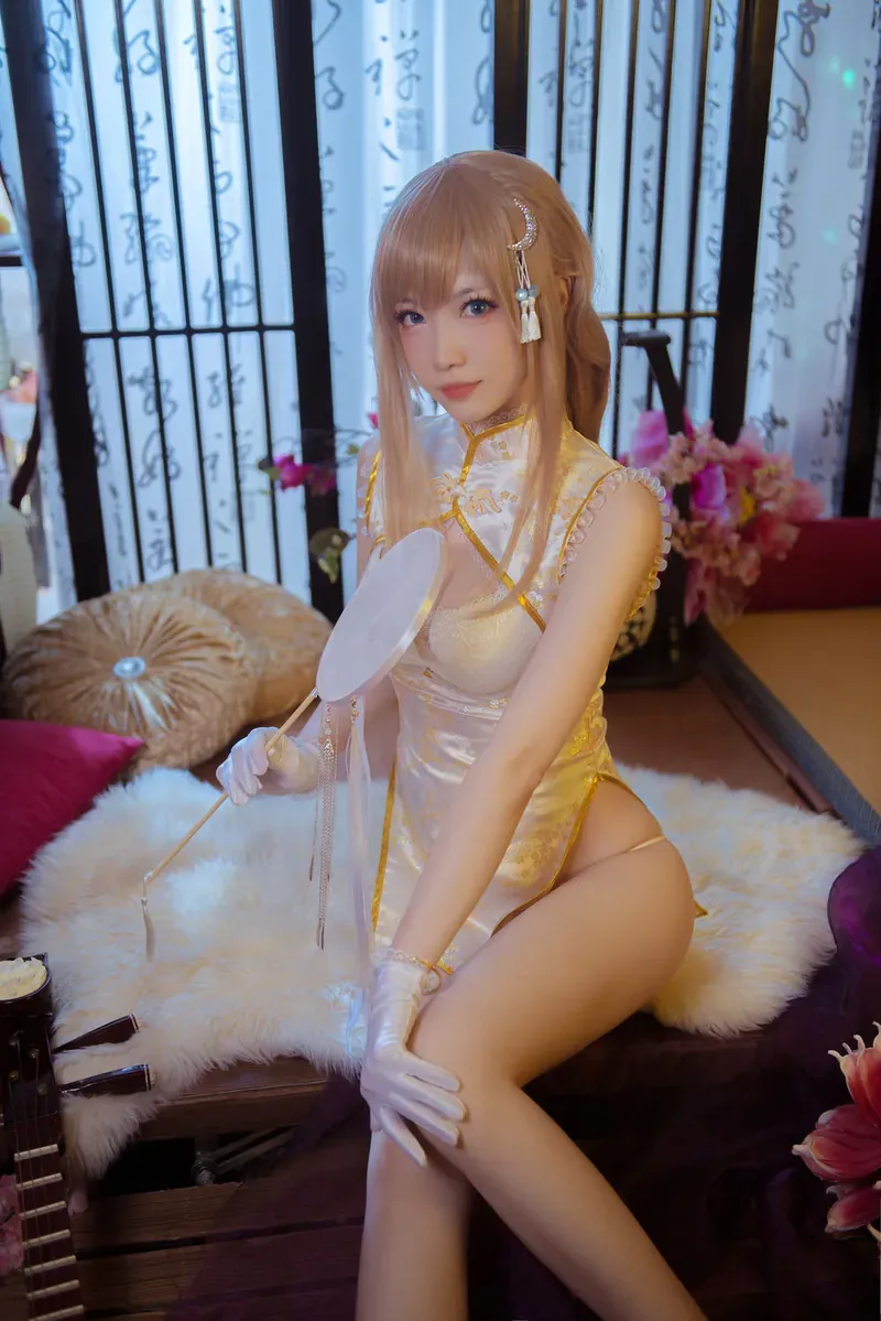 妖少you1 Cosplay作品与海外名称 妖少you1 Cosplay图片，可见人物姿势、构图位置和镜头角度
