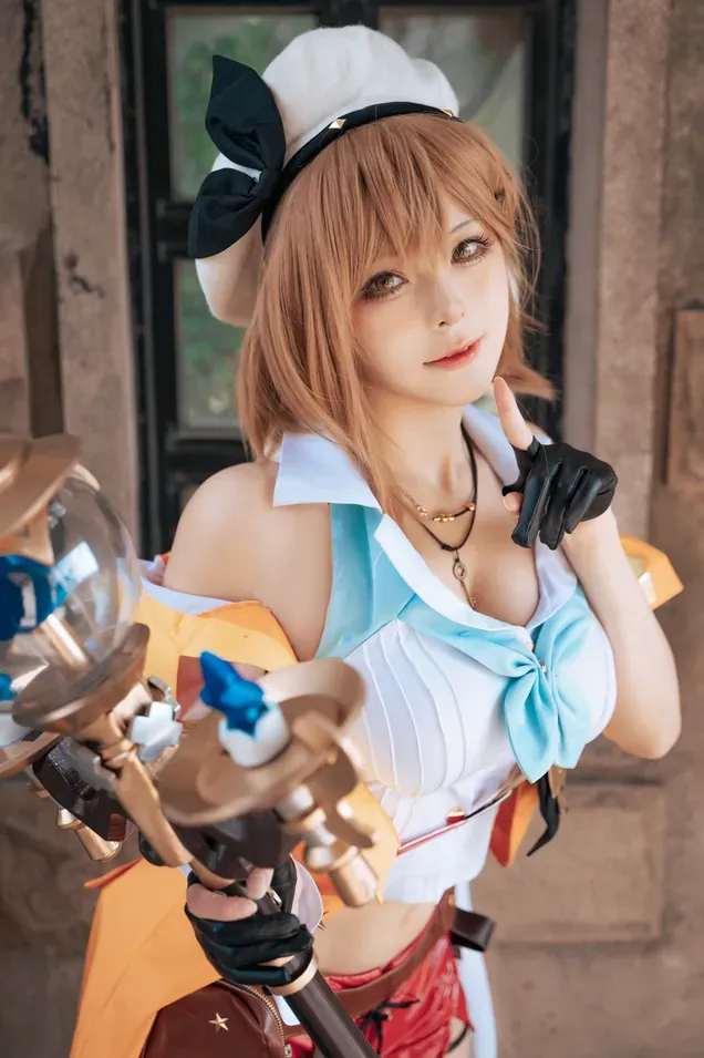 w百合欧皇子w海外名称与作品 w百合欧皇子w Coser w百合欧皇子w COS照片中的人物姿势与场景构图