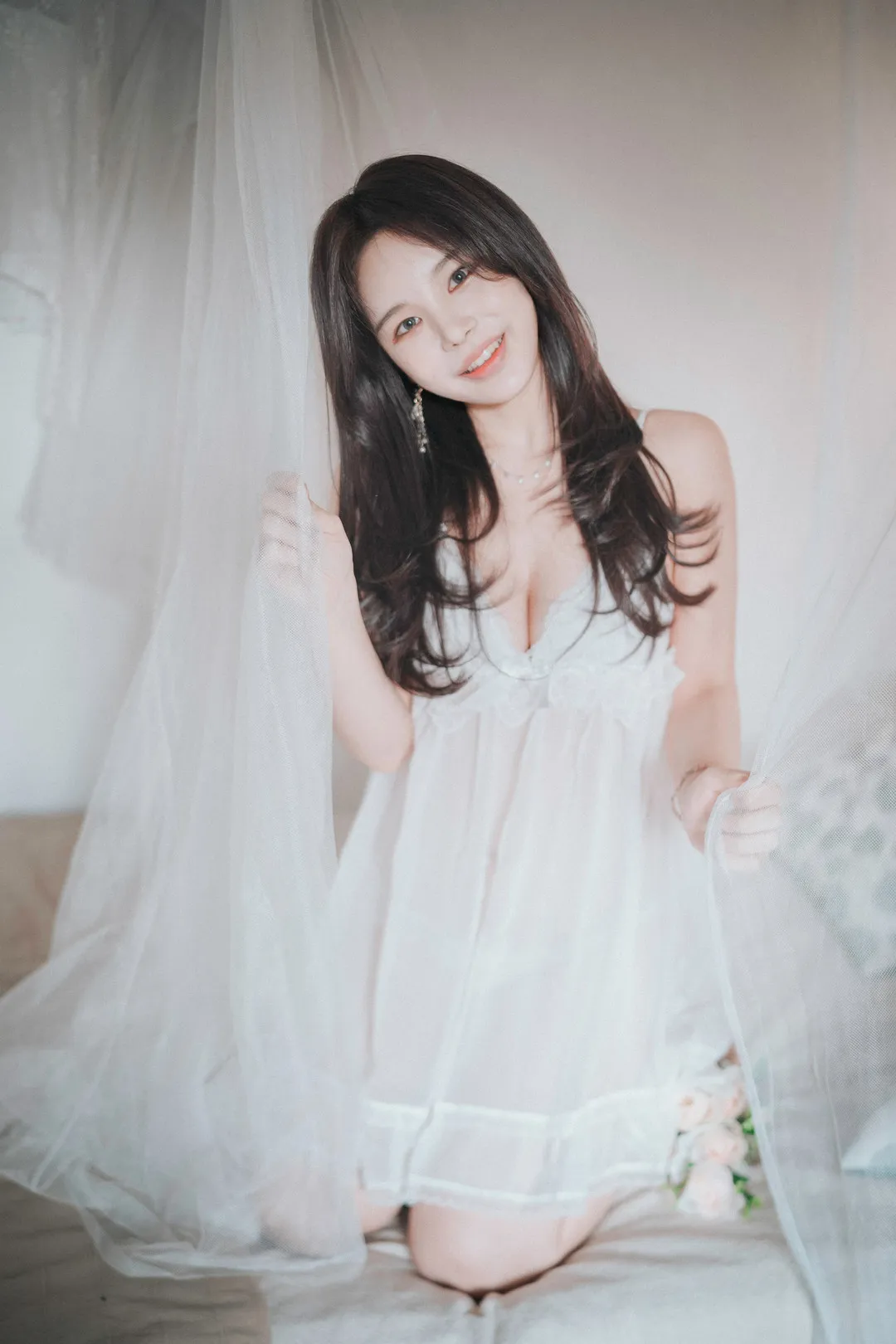 Zzyuri(쮸리)海外Coser Zzyuri(쮸리)公开造型图片,展示发型、服饰与整体视觉风格