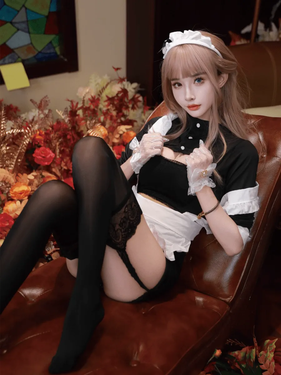 余多多dudu cosplay跨语言名称与写真视觉导读 余多多dudu公开图片，展示姿势、镜头角度和场景构图关系