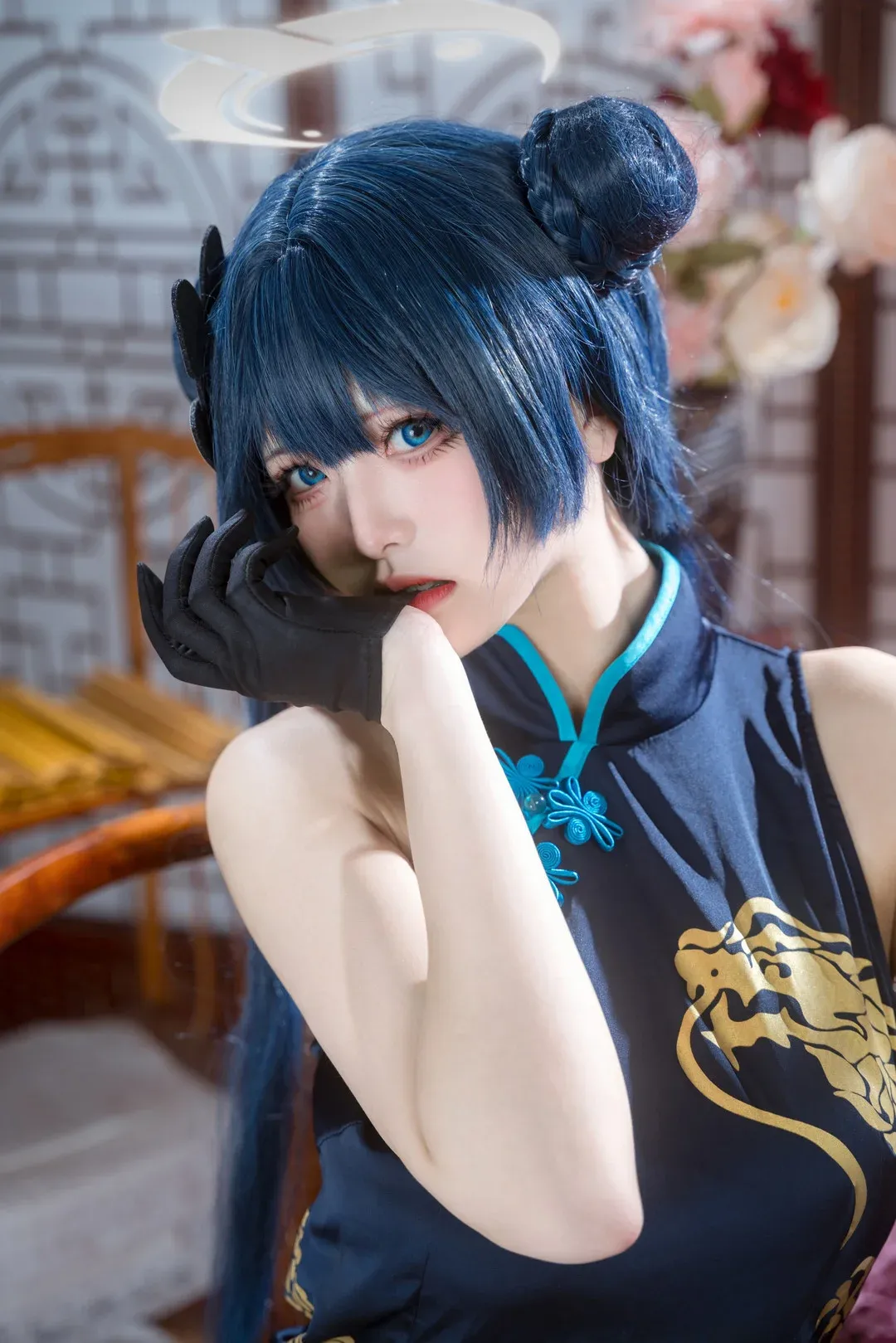 r000海外Coser r000蓝色假发深色服装角色造型照片