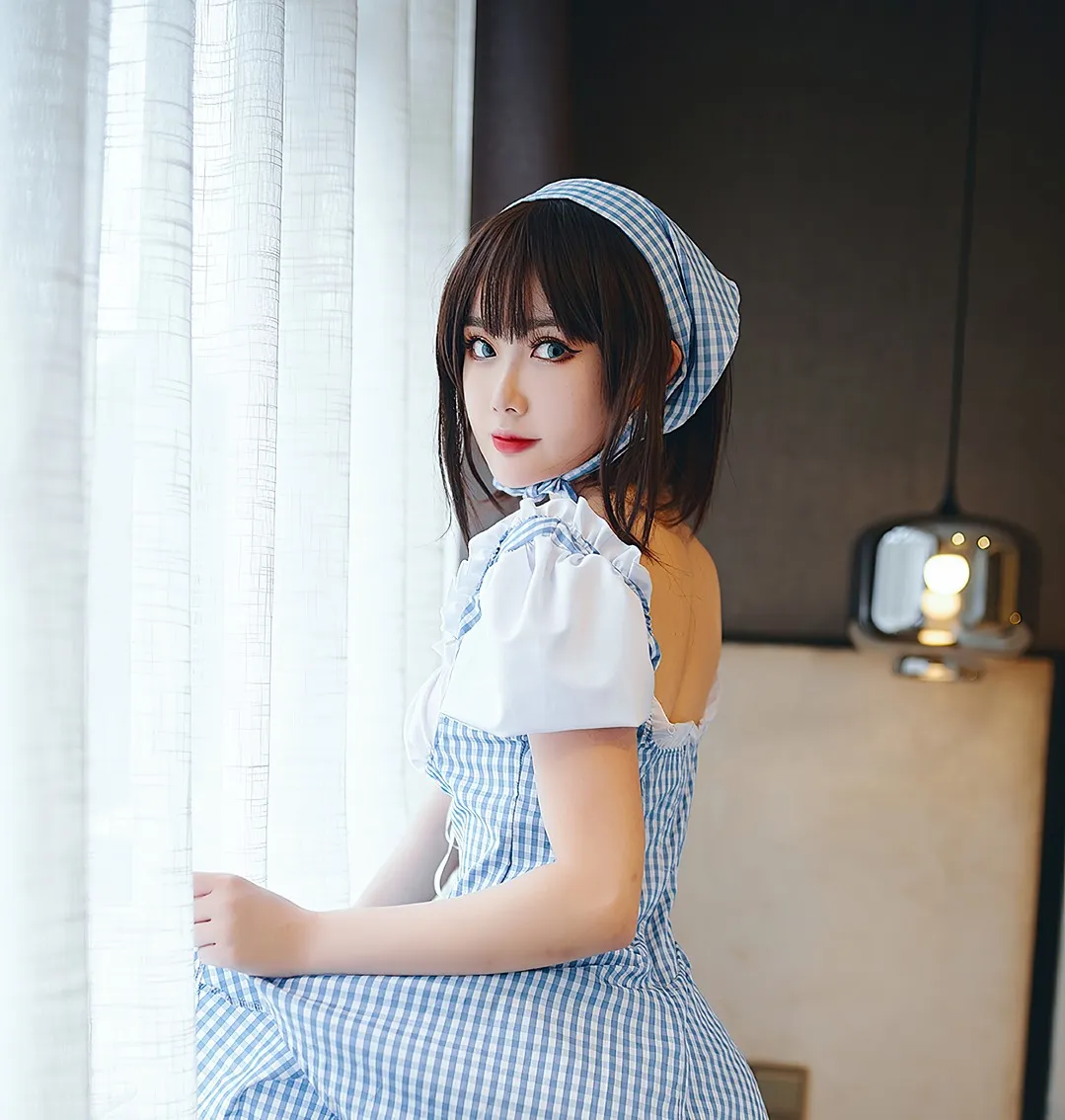 您的蛋蛋海外Coser名称识别与作品整理 您的蛋蛋格纹服装造型,侧身姿态与近距离镜头角度