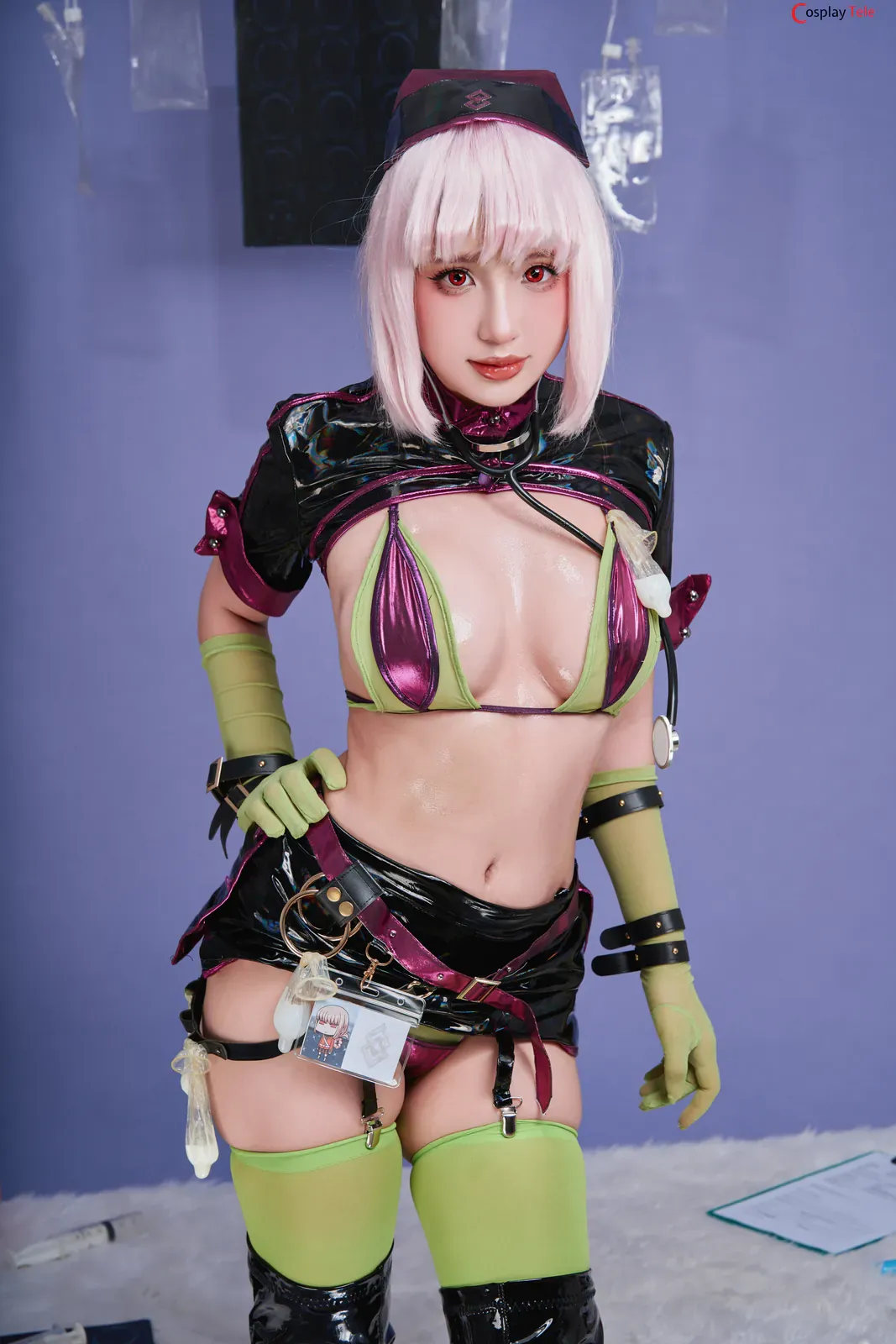 puypuychan 海外Coser puypuychan 黑紫绿色服装角色造型站姿照片