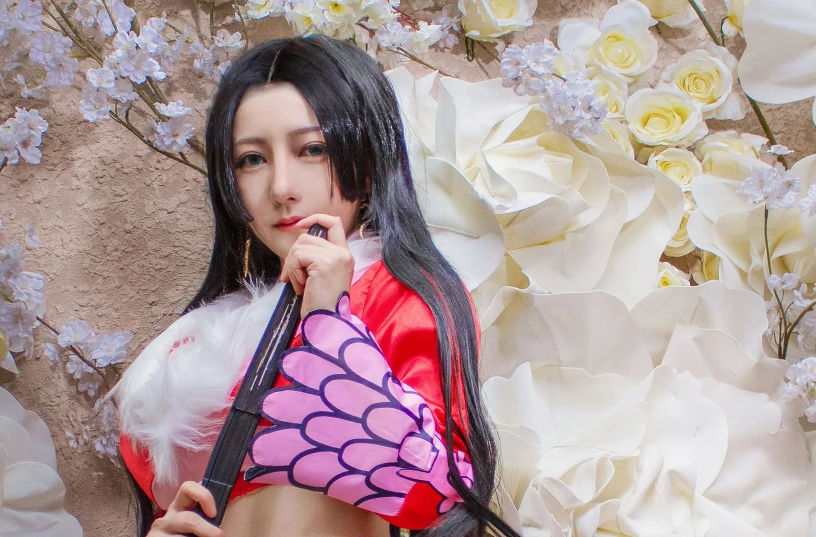 樱晚gigi海外名称识别与cosplay视觉 樱晚gigi公开作品中的姿态和镜头角度展示