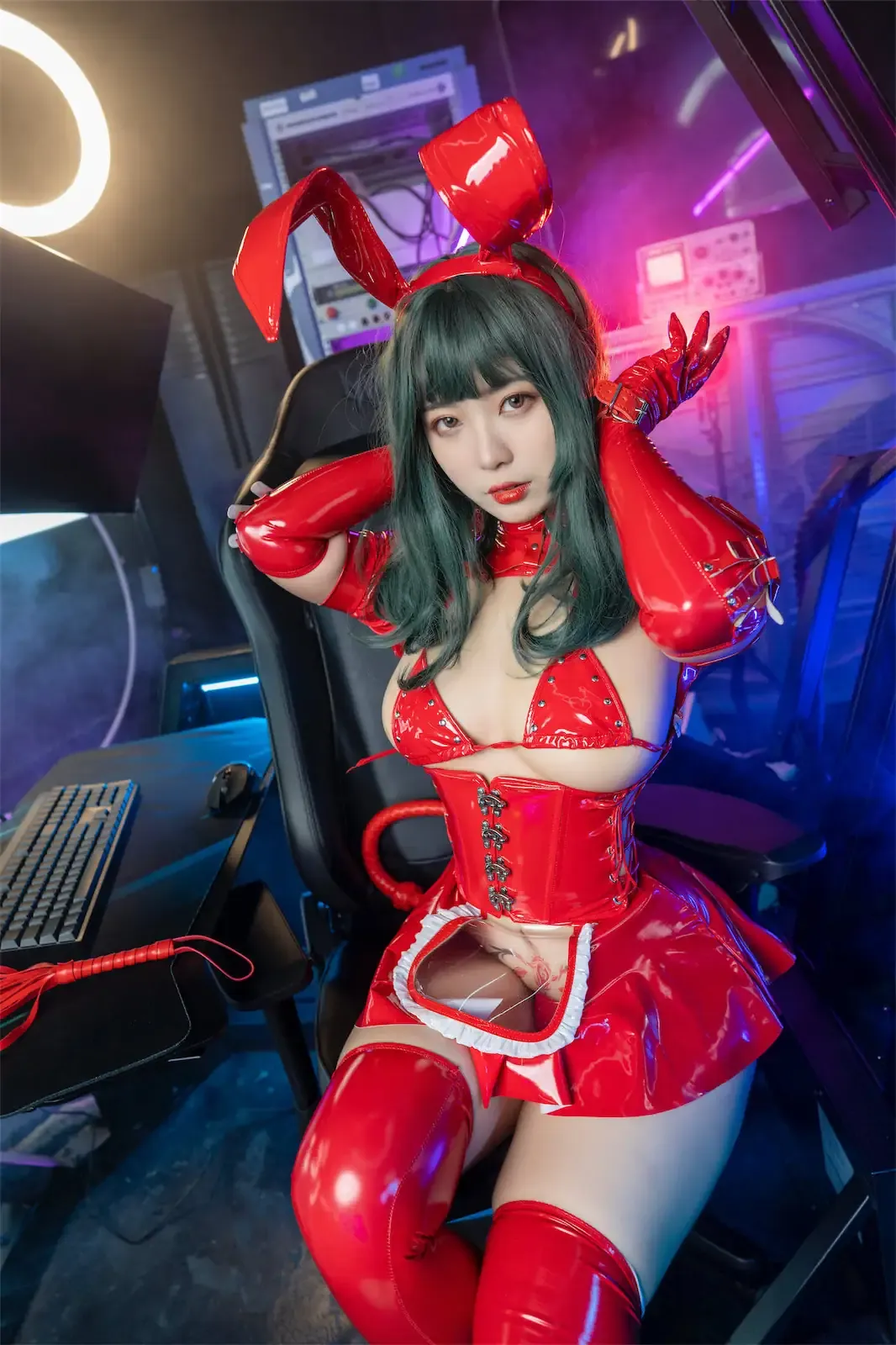 珟_珏Dita overseas coser资料页与作品整理 珟_珏Dita红色漆皮兔女郎电竞房写真
