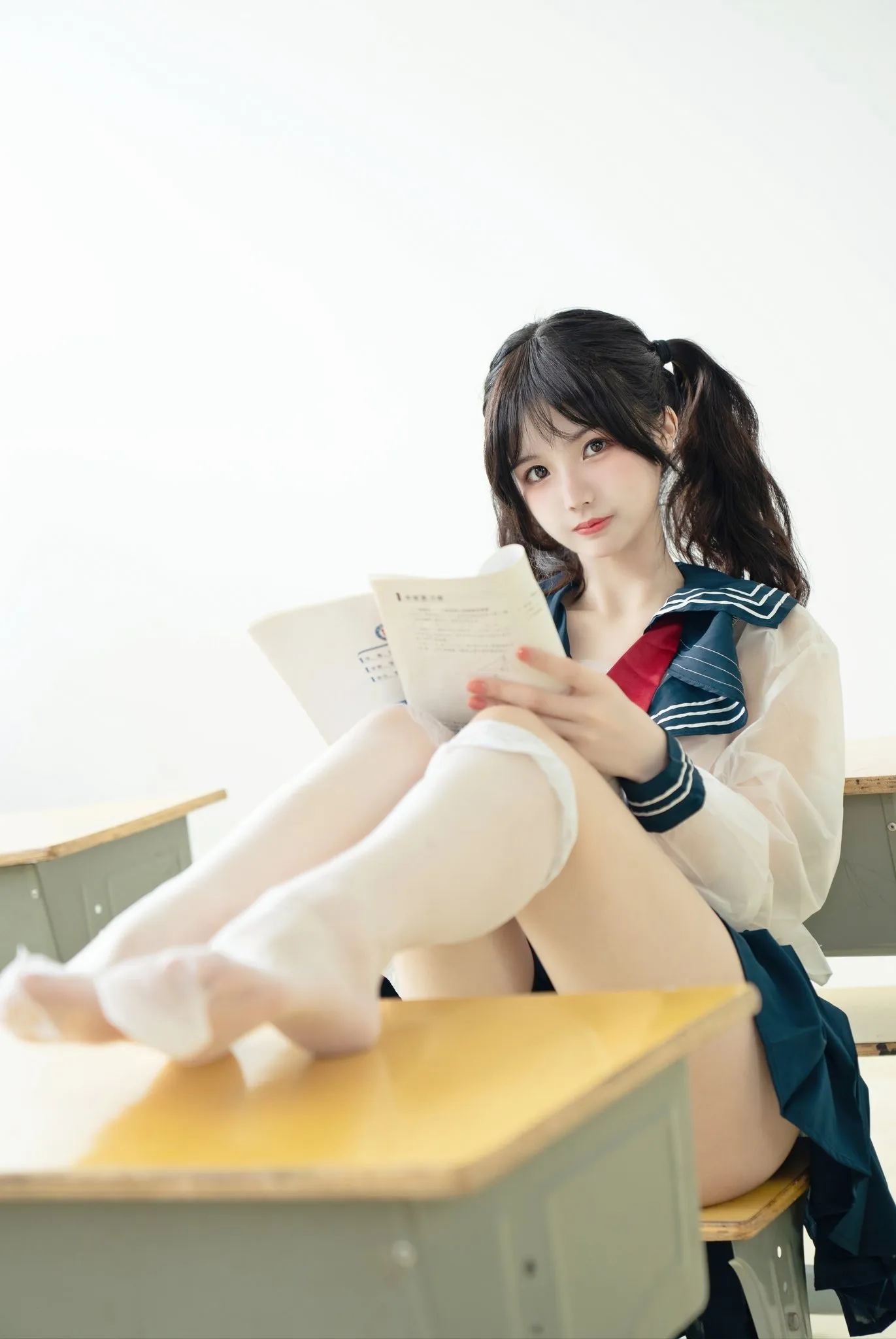 橙子喵酱 cosplay海外名称与代表作品 橙子喵酱制服风格室内照片