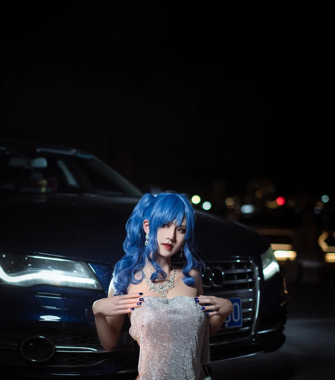 桜满三时cosplay视觉 桜满三时蓝色长发造型与礼服视觉照片