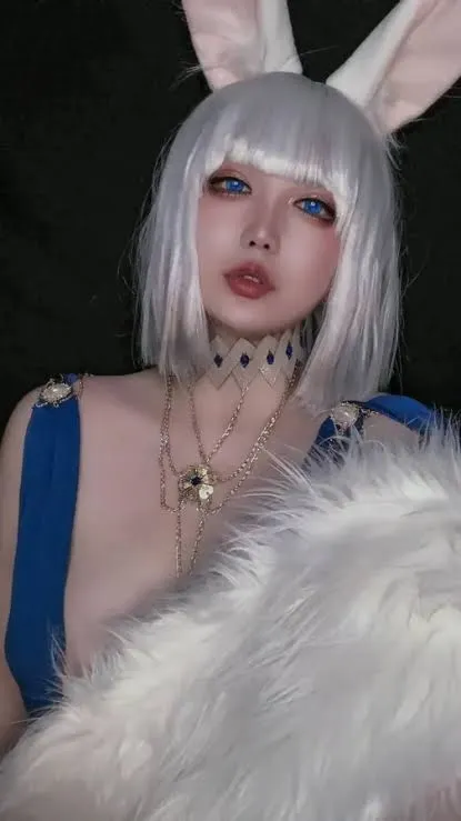 椒妮佐仁海外Coser 椒妮佐仁公开作品图片，展示背景元素、色彩搭配和光线变化